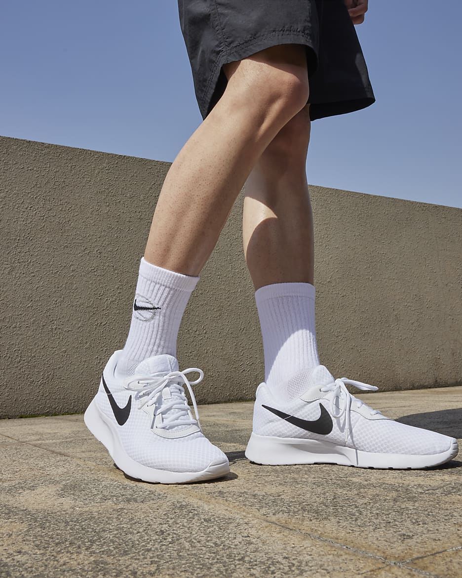 Nike tanjun men's running shoes online